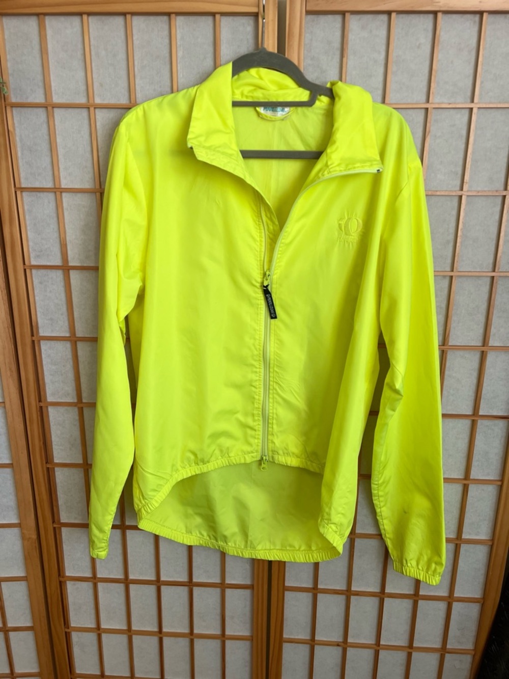 Pearl Izumi Neon Yellow Cycling Jacket Women’s Large Lightweight Windbreaker